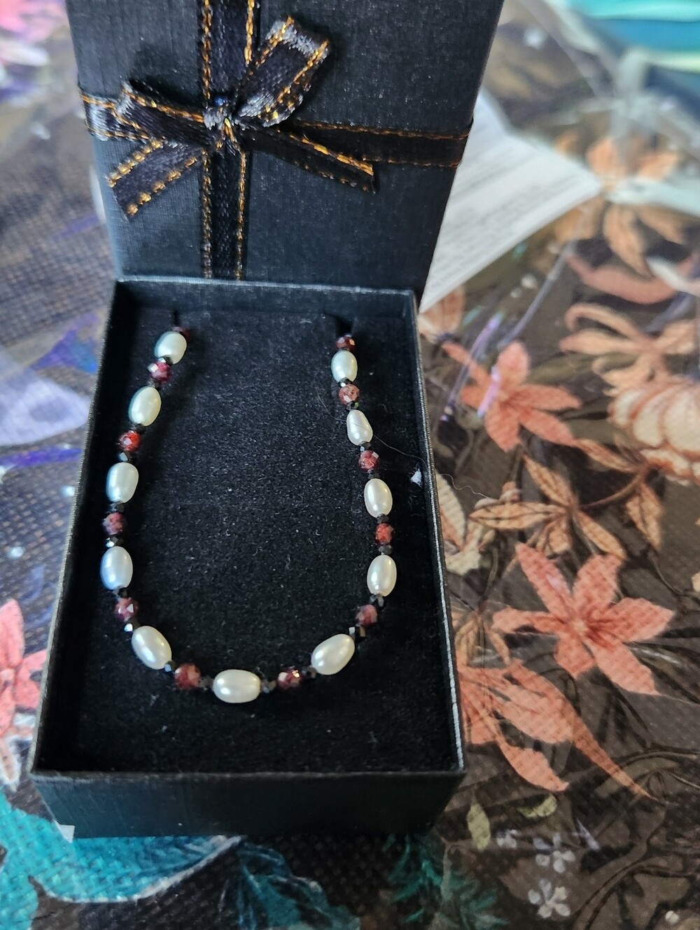 Rice Shaped Freshwater Pearls Granet & Red/Black Spinel Beads